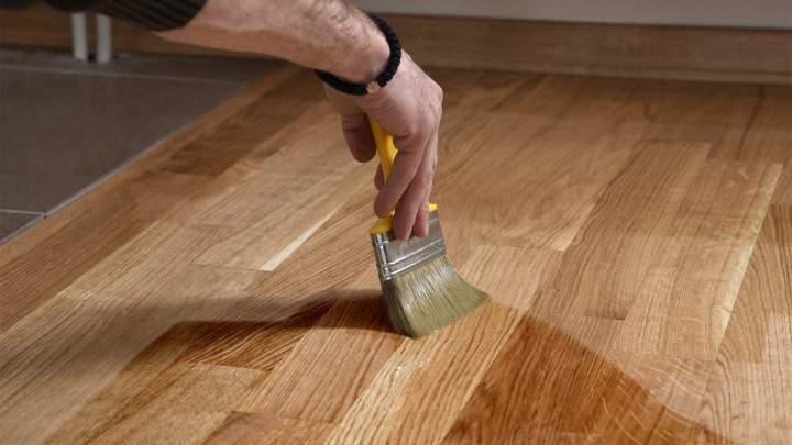 Vernir un plancher Lanaudière