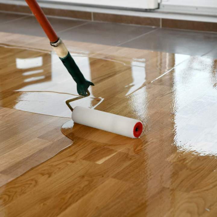 Vernir un plancher Lanaudière